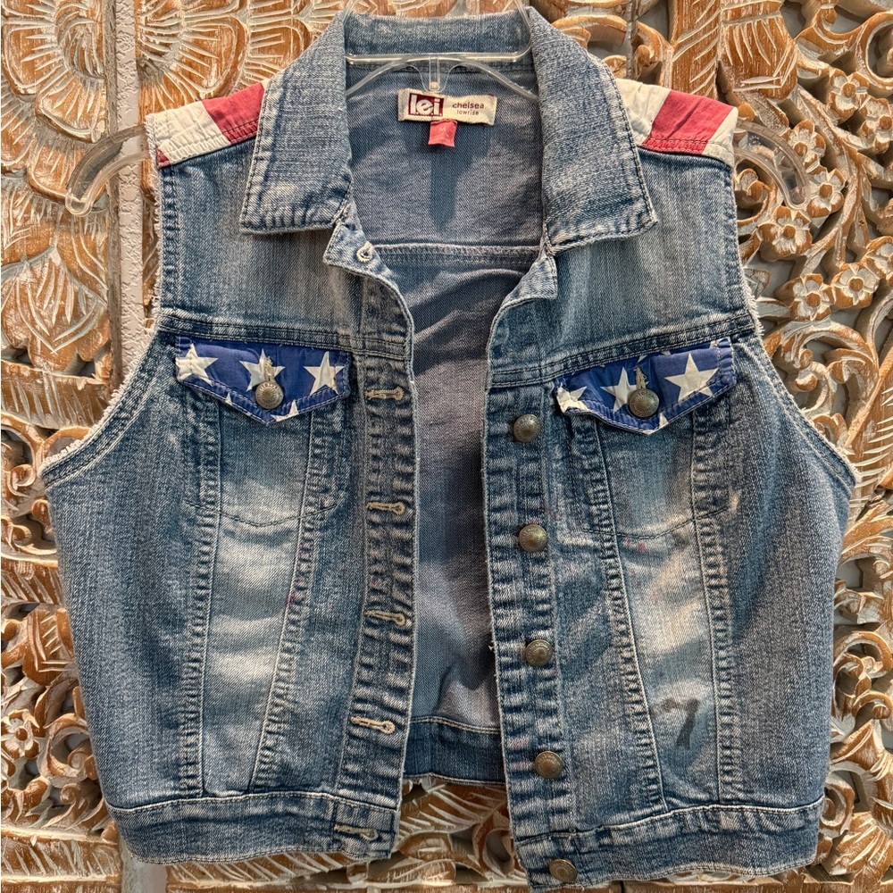 L.E.I. Stars & Stripes Chelsea Blue Jean Vest, Sleeveless- size M - Picture 3 of 16